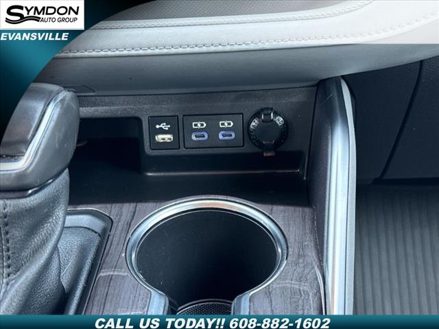 2022 Toyota Highlander Hybrid Platinum