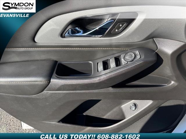 2021 Chevrolet Traverse LT Cloth