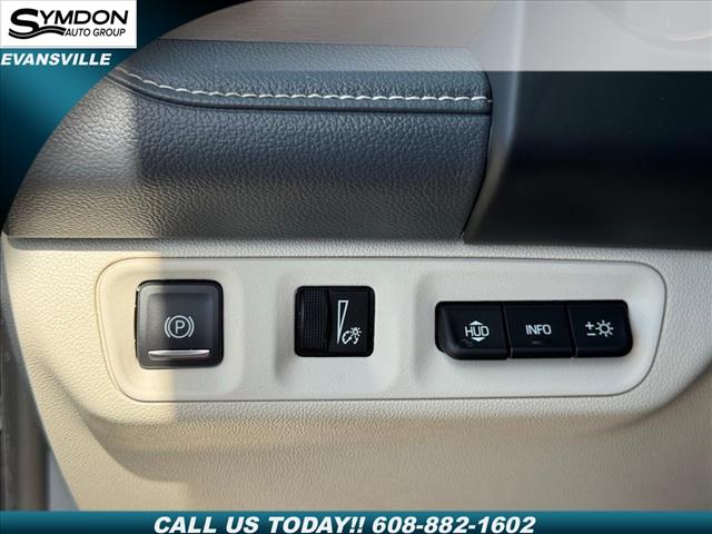 2023 GMC Acadia Denali