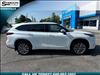 2022 Toyota Highlander Hybrid Platinum
