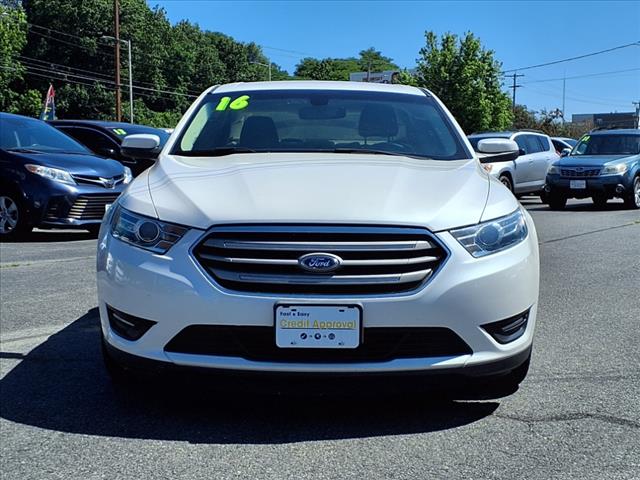 2016 Ford Taurus SEL