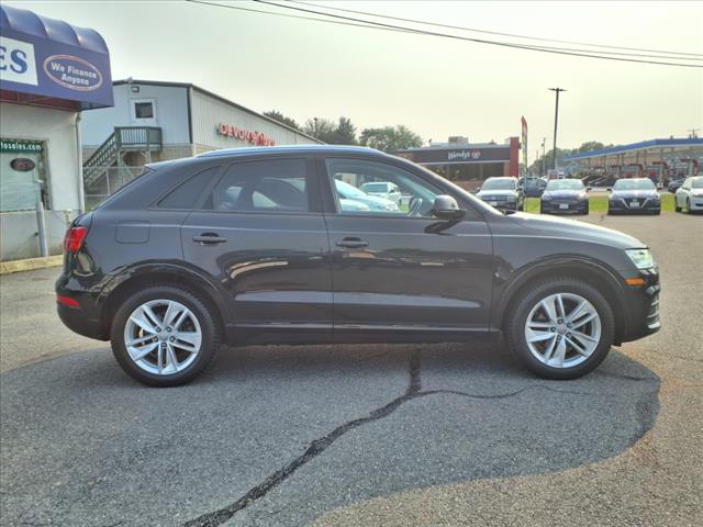 2017 Audi Q3 2.0T quattro Premium