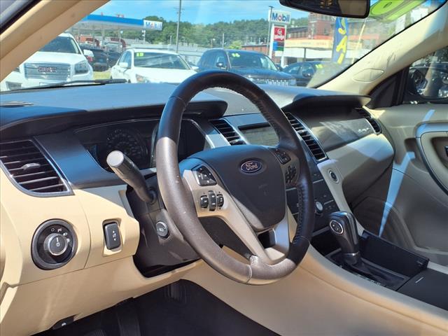 2016 Ford Taurus SEL