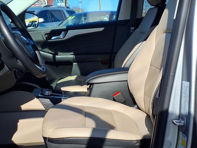 2022 Ford Escape AWD SEL
