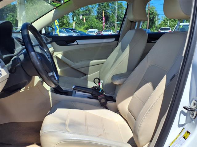 2012 Volkswagen Passat SE