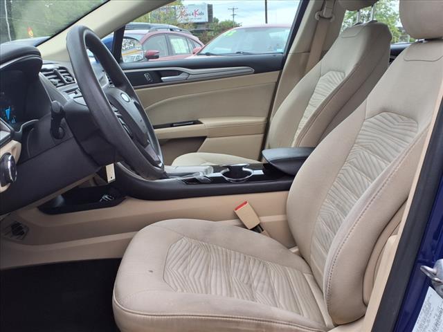 2016 Ford Fusion SE