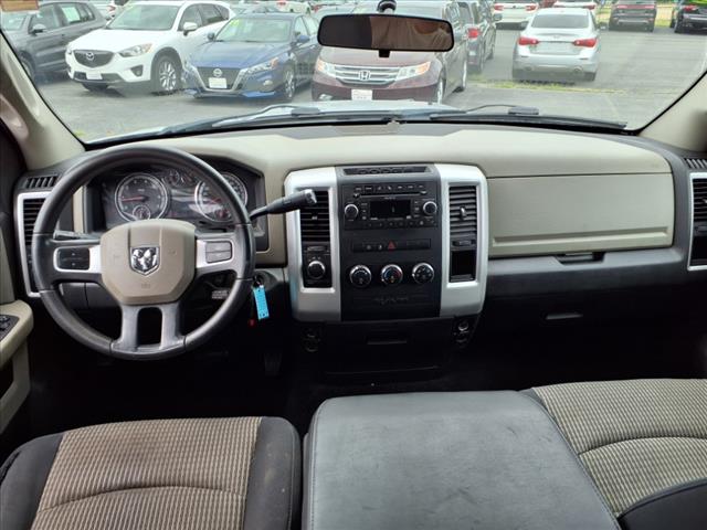 2011 RAM 1500 4X4 SLT 4DR