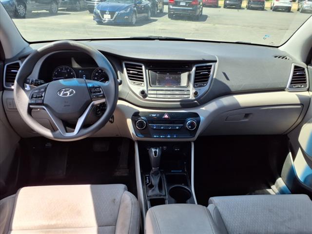 2016 Hyundai TUCSON SE