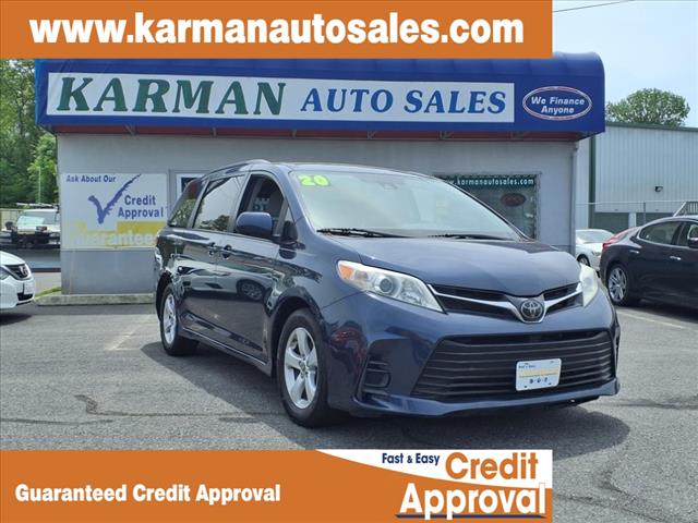 2020 Toyota Sienna LE 7-Passenger Auto Access Seat