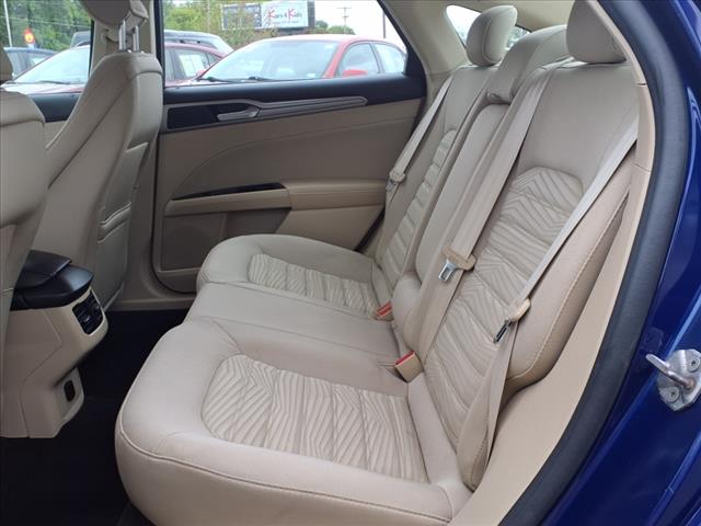 2016 Ford Fusion SE
