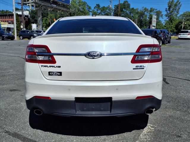 2016 Ford Taurus SEL