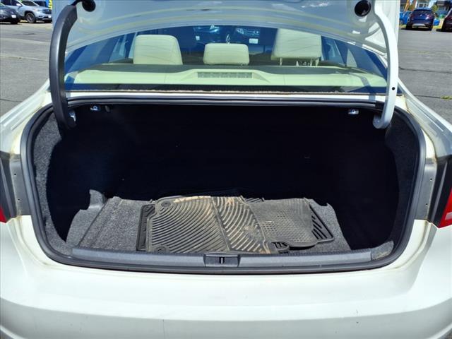 2012 Volkswagen Passat SE