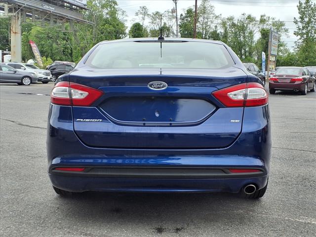 2016 Ford Fusion SE
