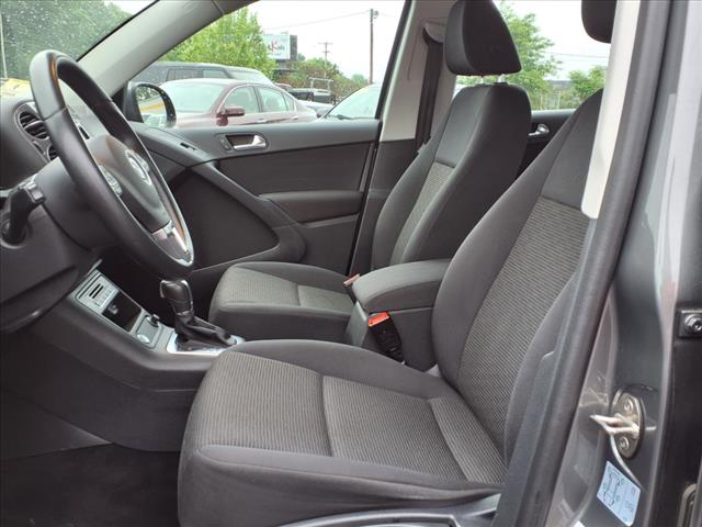 2017 Volkswagen Tiguan 2.0T Limited S 4Motion