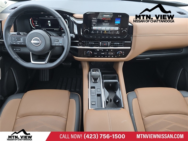 2025 Nissan Pathfinder Platinum