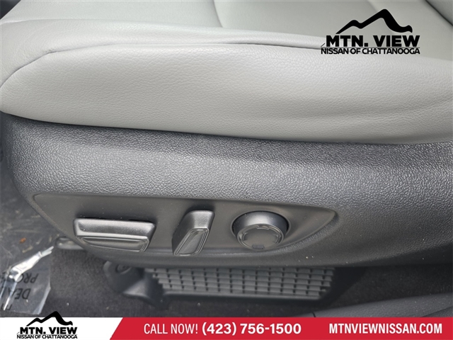 2024 Toyota Sienna XLE 8-Passenger