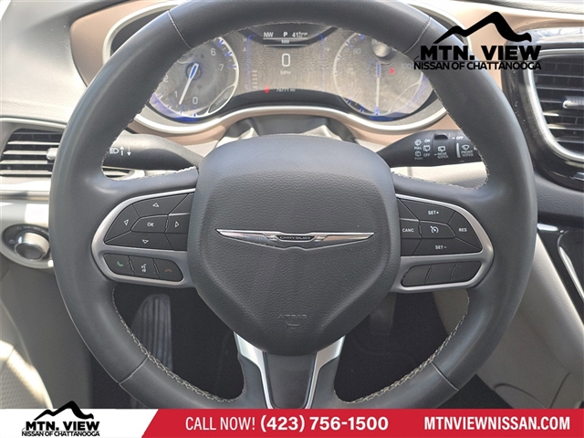 2022 Chrysler Voyager LX