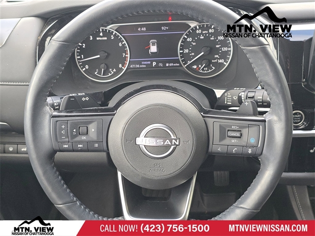 2022 Nissan Pathfinder SL