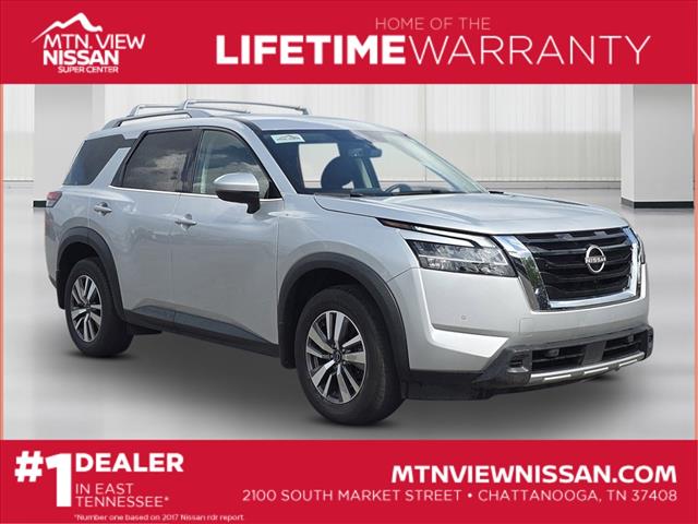 2023 Nissan Pathfinder SL