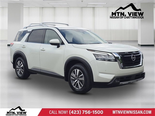 2022 Nissan Pathfinder SL