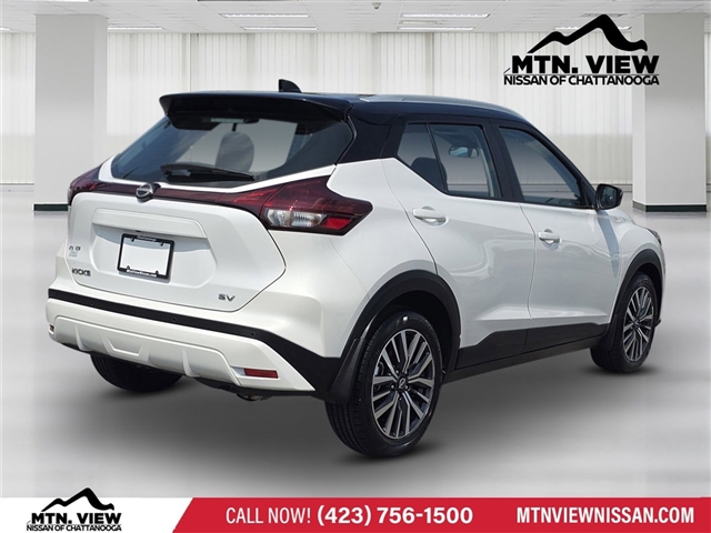 2022 Nissan Kicks SV