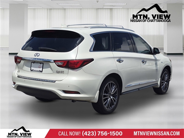 2017 INFINITI QX60 Base