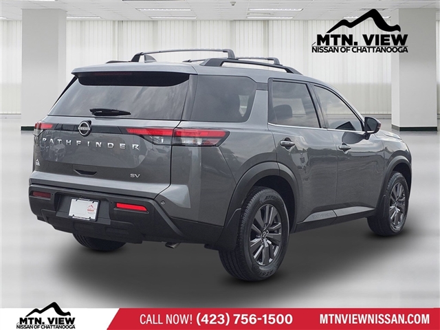 2022 Nissan Pathfinder SV