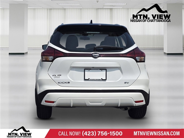 2022 Nissan Kicks SV