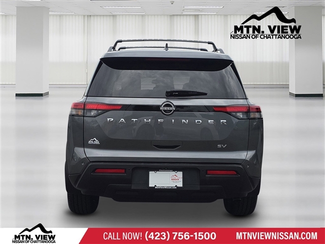 2022 Nissan Pathfinder SV
