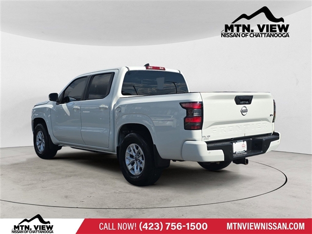 2024 Nissan Frontier SV