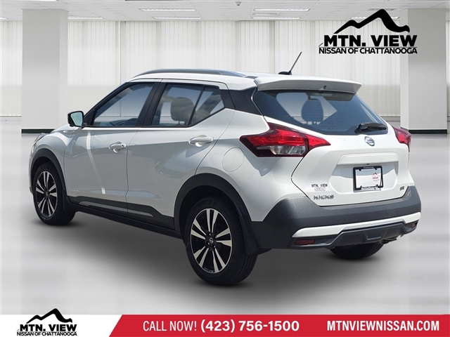 2019 Nissan Kicks SR