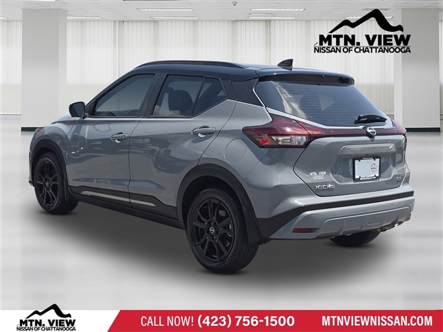2023 Nissan Kicks SR