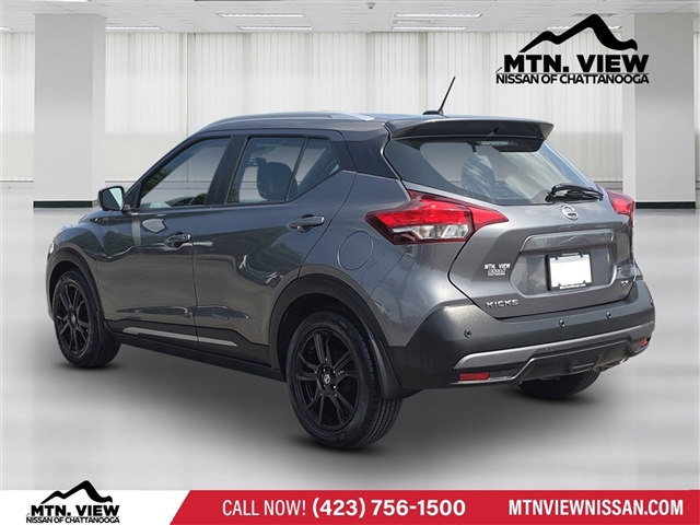 2020 Nissan Kicks SR
