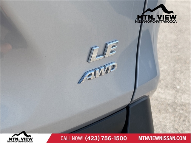 2022 Toyota RAV4 LE