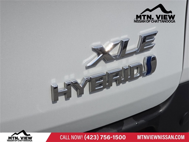 2024 Toyota Sienna XLE 8-Passenger