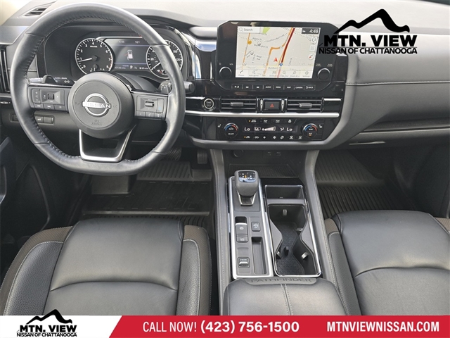2022 Nissan Pathfinder SL