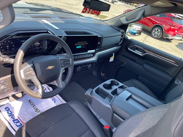 2025 Chevrolet Silverado 1500 LT - Photo 13