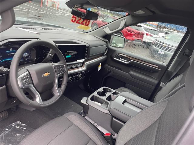 2025 Chevrolet Silverado 1500 LT - Photo 13