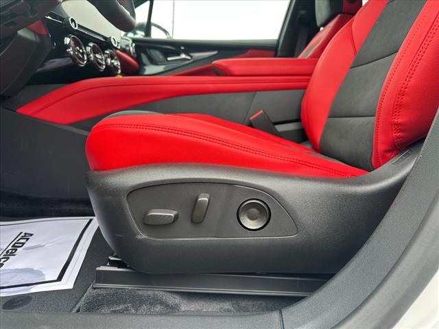 2025 Chevrolet Blazer EV RS - Photo 13
