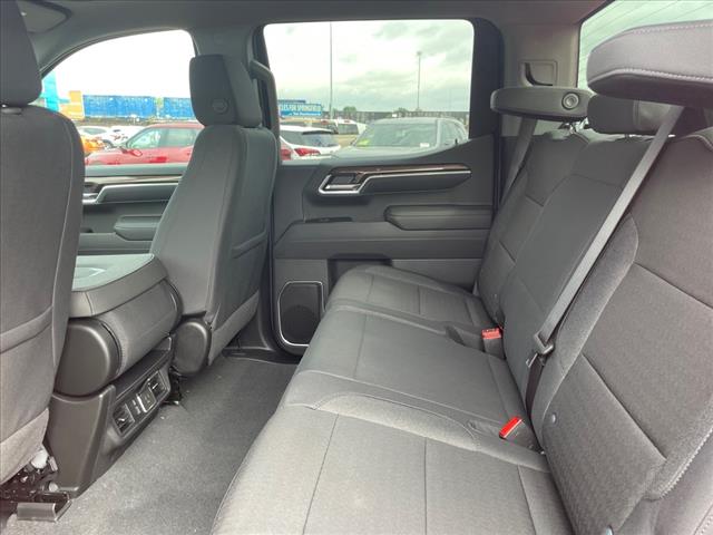 2025 Chevrolet Silverado 1500 LT - Photo 14