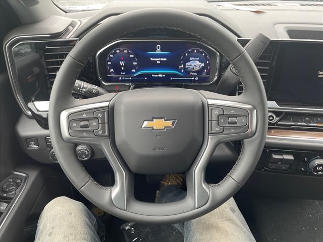 2025 Chevrolet Silverado 1500 LT - Photo 17