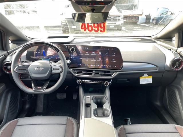 2025 Chevrolet Equinox EV RS - Photo 17
