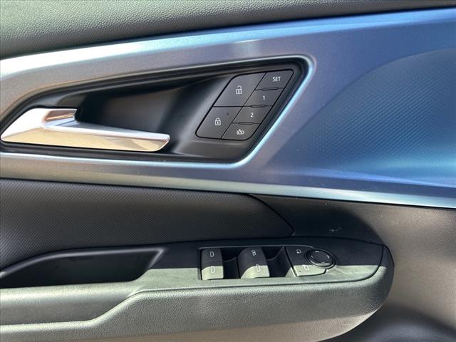 2025 Chevrolet Equinox EV LT2