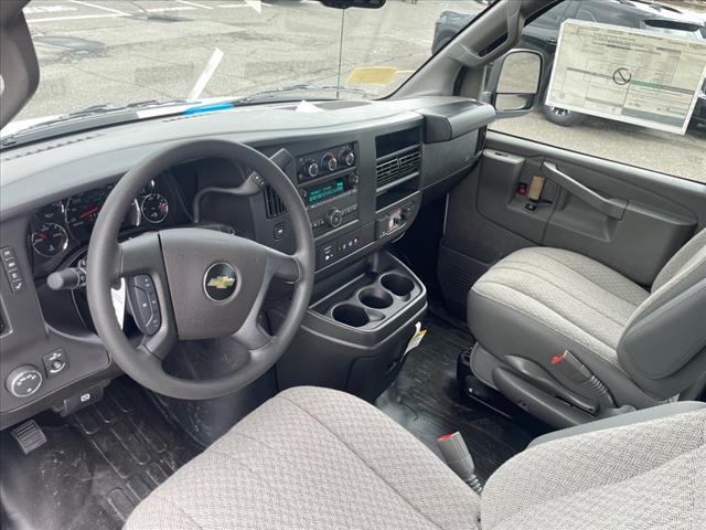 2025 Chevrolet Express 2500