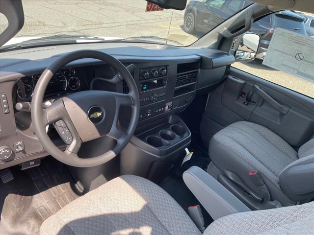 2025 Chevrolet Express 2500