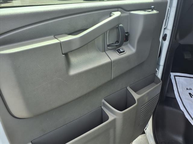 2023 Chevrolet Express 2500