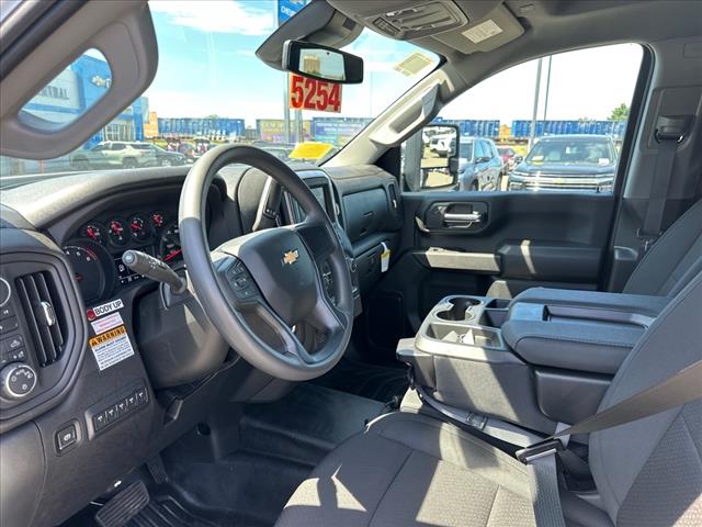 2025 Chevrolet Silverado 3500HD CC Work Truck