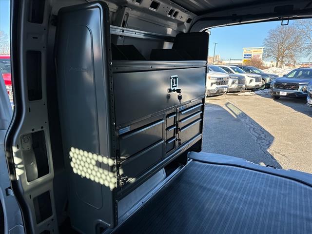 2024 Chevrolet Express 2500