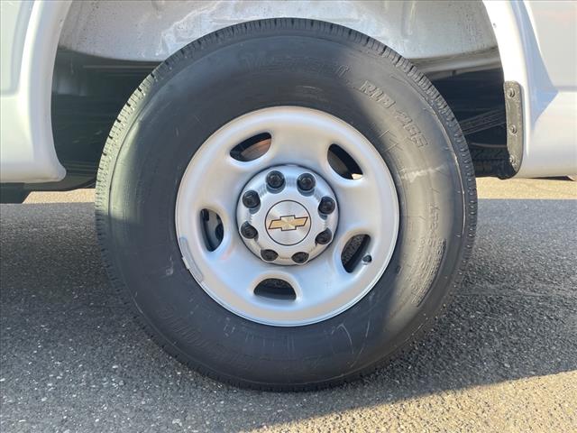 2025 Chevrolet Express 2500