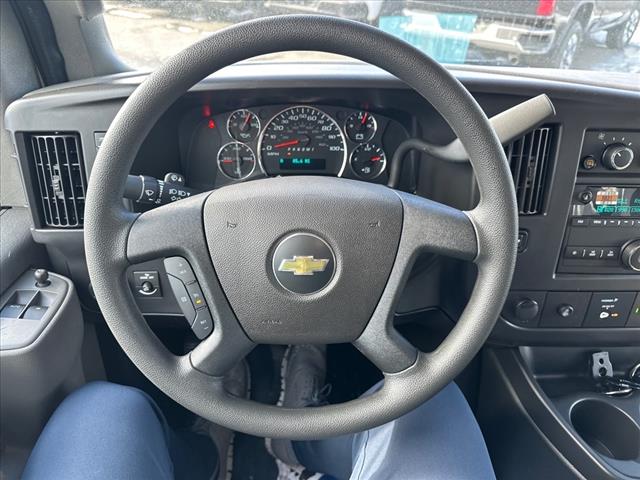 2025 Chevrolet Express 2500